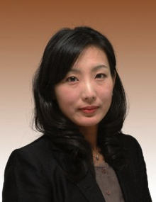 丸山　由里子