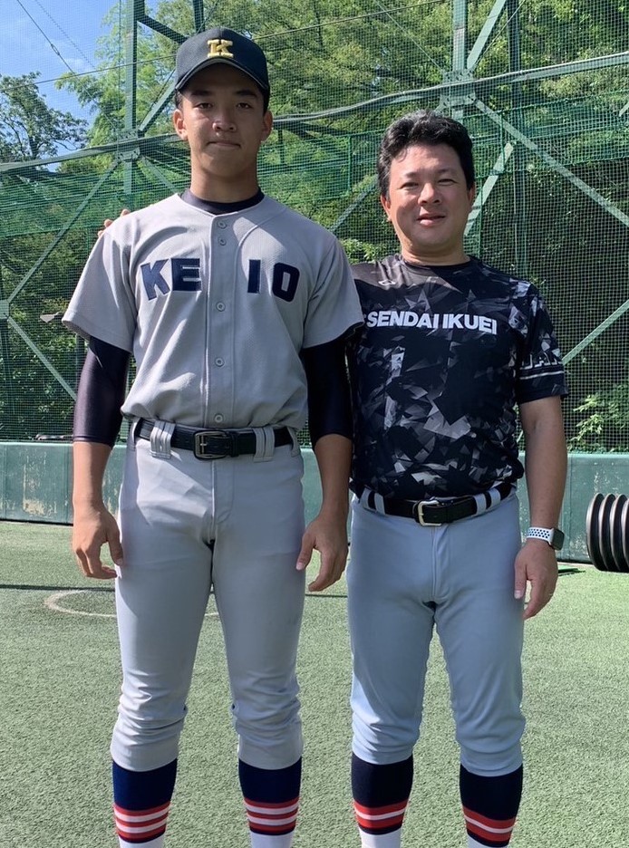 仙台育英・須江航監督と直睦さんの写真