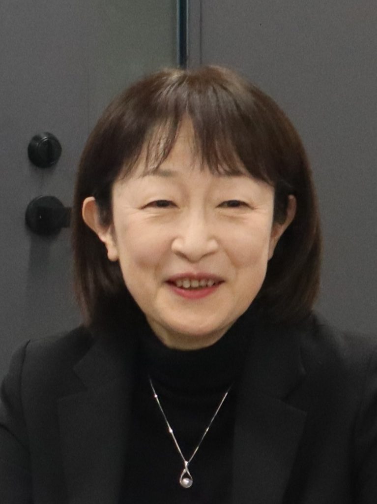 宮崎　晴代