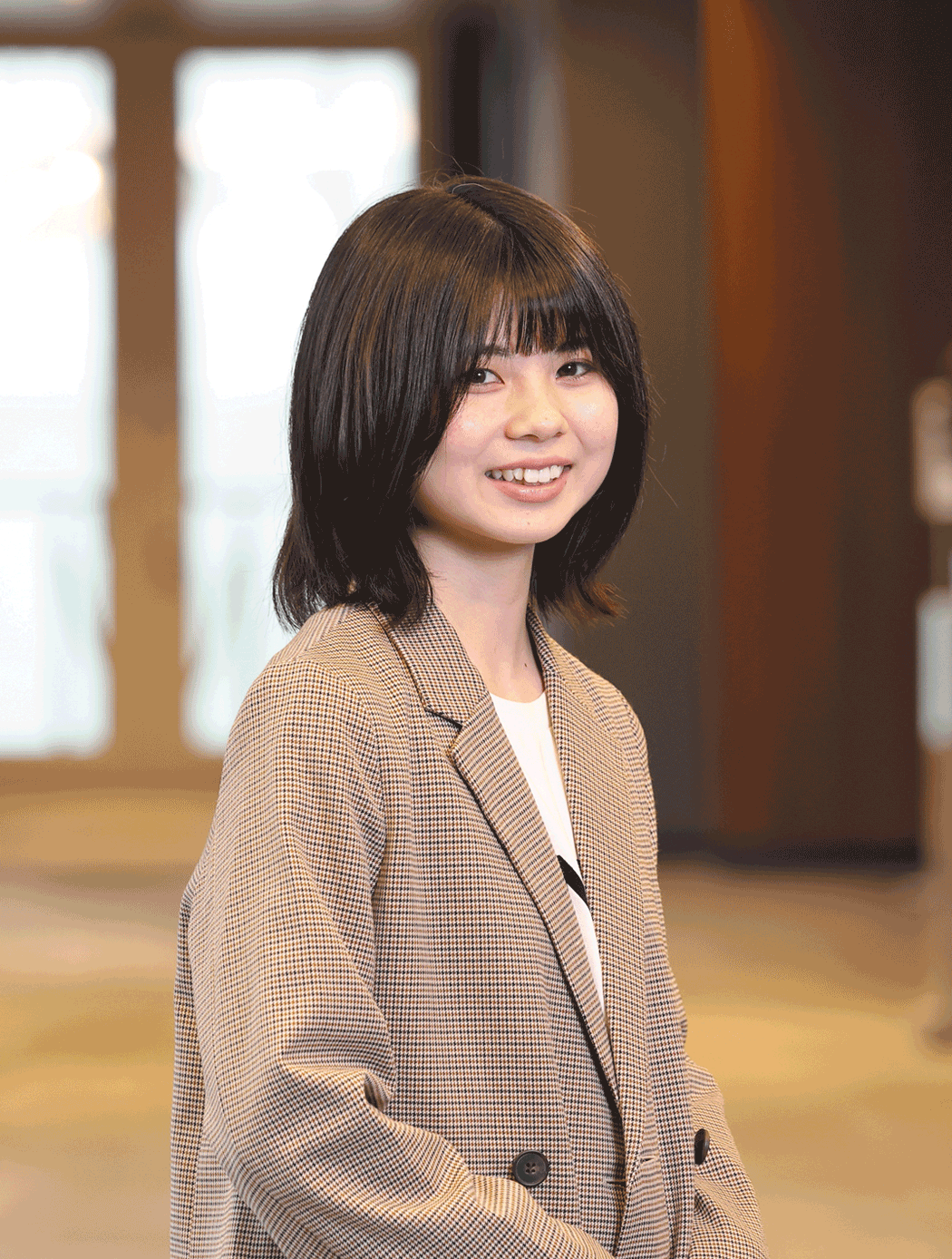 鷹野 由依さんの画像