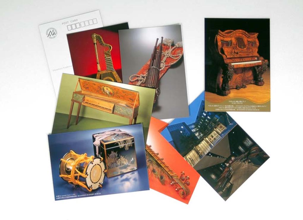 複数の絵葉書の画像