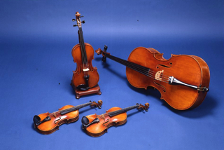 弦楽四重奏用楽器セット(ヴァイオリン2本・ヴィオラ・チェロ)の画像