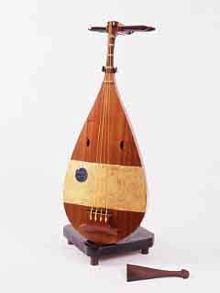 平家琵琶の画像